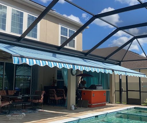 Scalloped valance retractable awning option