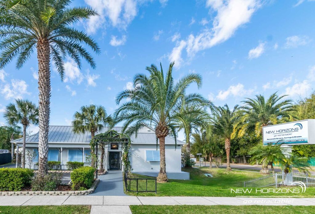 commercial retractable awnings Orlando, restaurant awnings Central Florida, business awnings FL