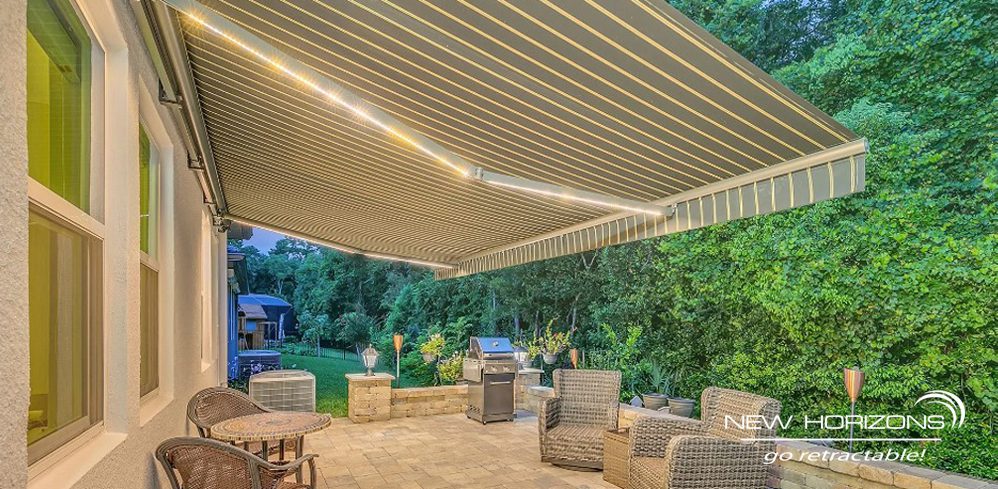 commercial retractable awnings Orlando, restaurant awnings Central Florida, business awnings FL